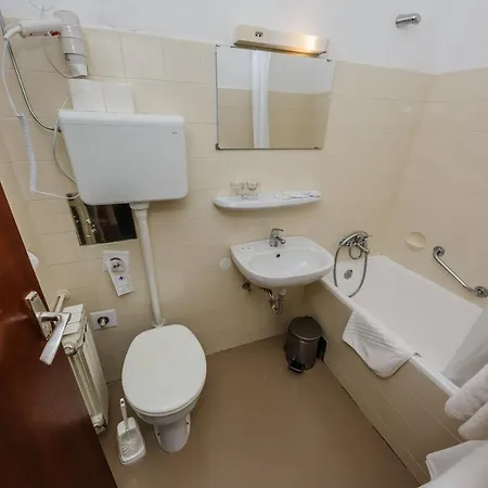 Medena Budget Hotel Trogir